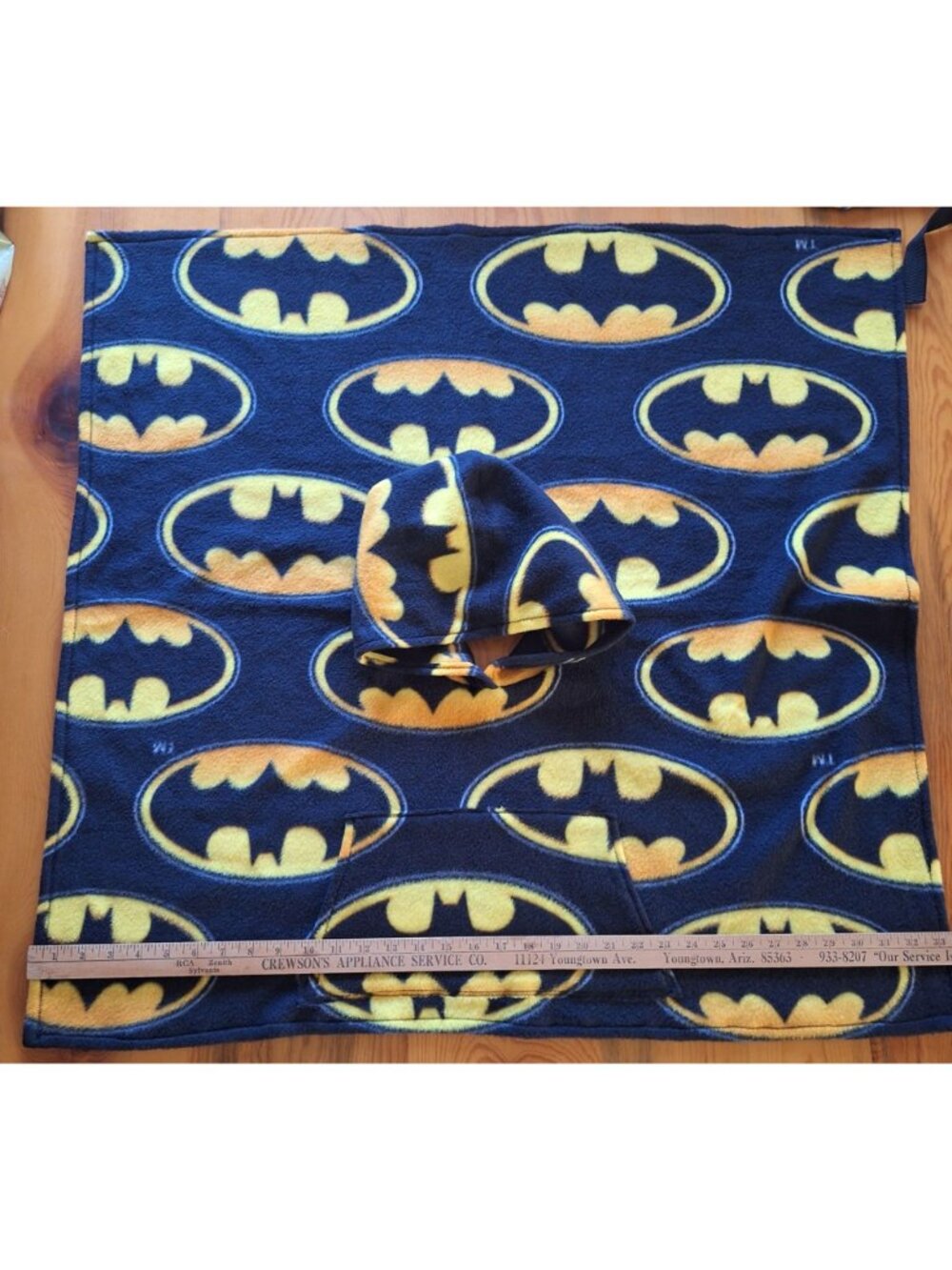 Handmade Batman Kids Fleece Poncho With Hood & Pocket Car Seat Black Yellow - Picture 8 of 11